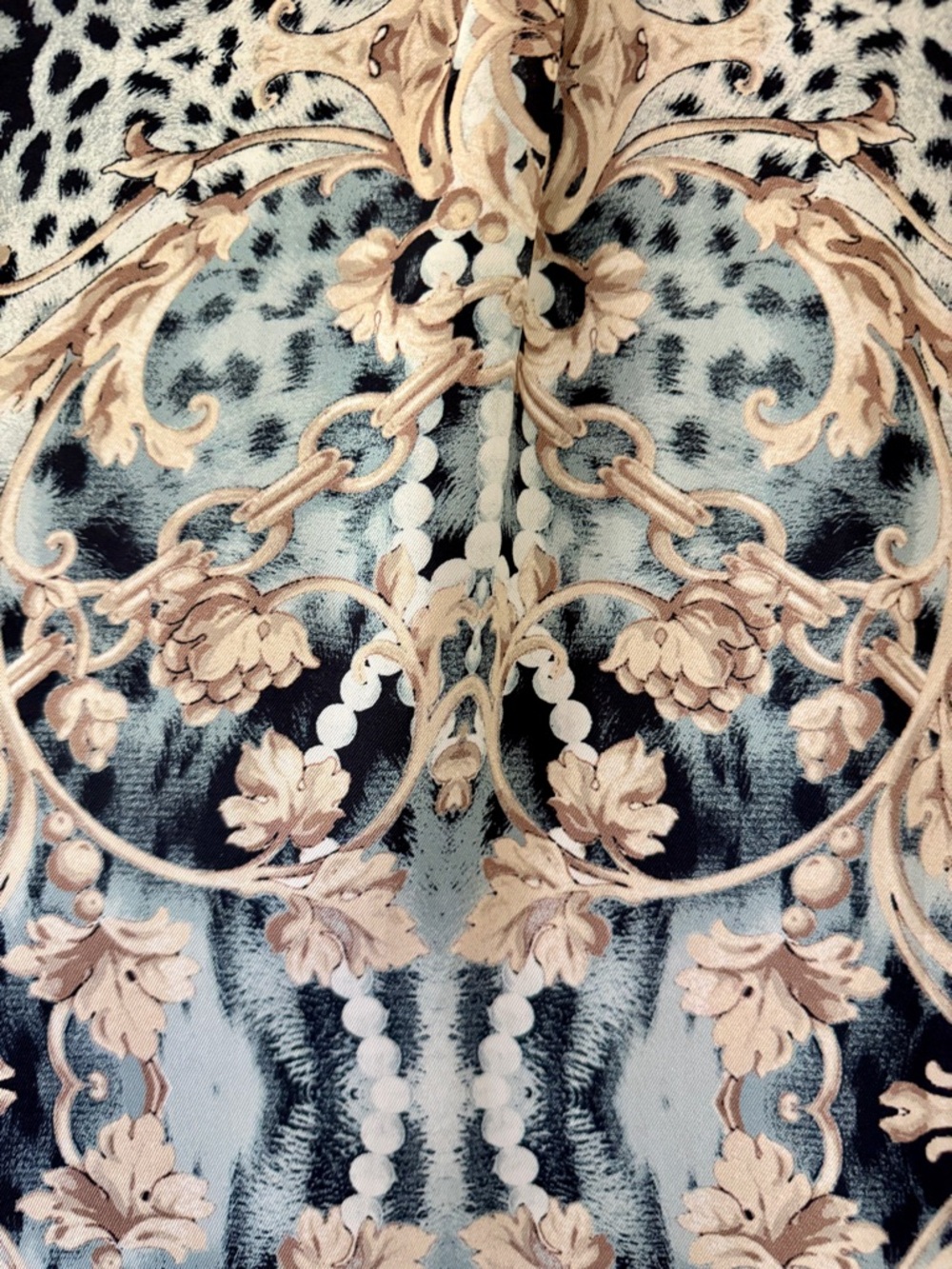 Chico's Blue and Cream Ornate Print Button-Down Shirt (Chico’s size 4) - Picture 10 of 13